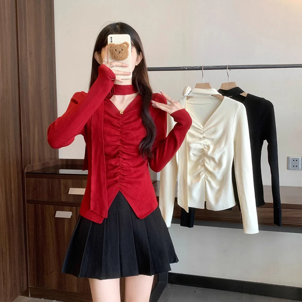 長袖レディーススリムフィットVネックトップ、ローズリボンディテール付き、ベーシックな暖かいベースTシャツ、秋と春に最適