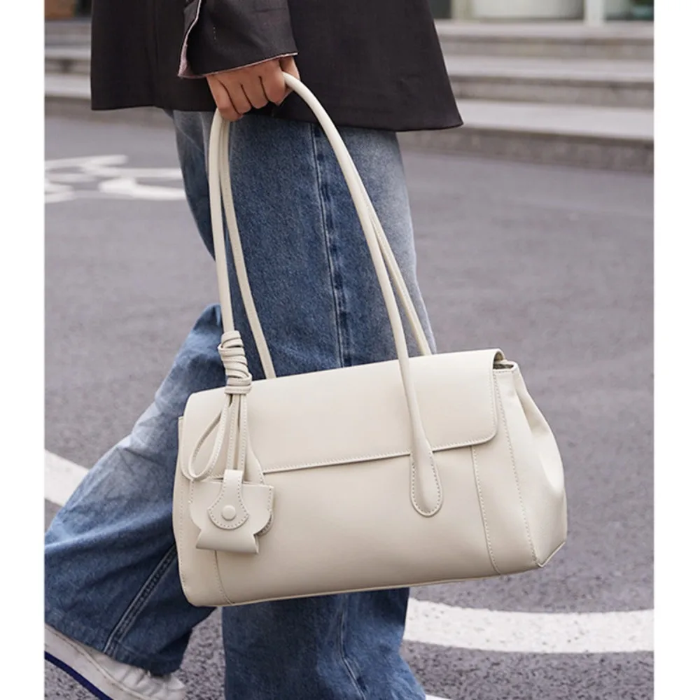 Spring New Foreign Style Shoulder Simple Light Luxury Leather Handbag Women's Senior Commuter Armpit Relaxed Fashion  Exquisite