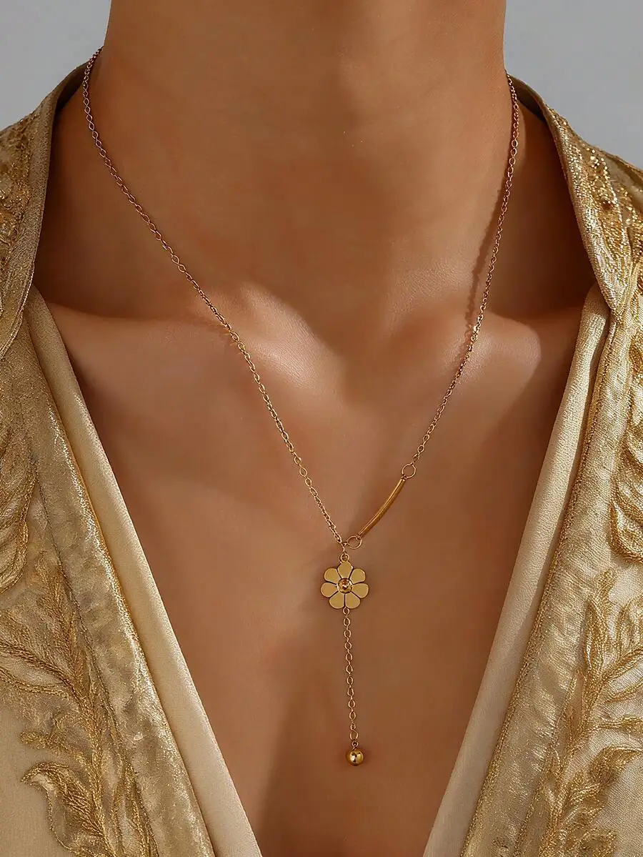 

Floral Pendant Necklace With Chain And Bead Dangle For Women