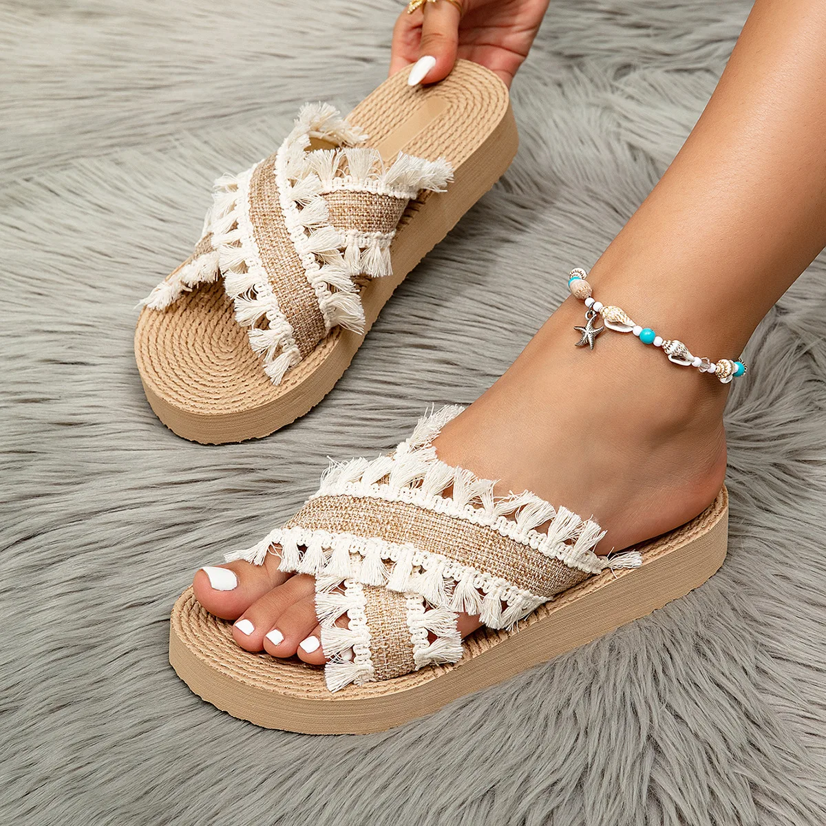 2026 New Women's Fashion Trend Linen Sunflower Non-slip Wear Comfortable Soft Sole Flat Flip-flops