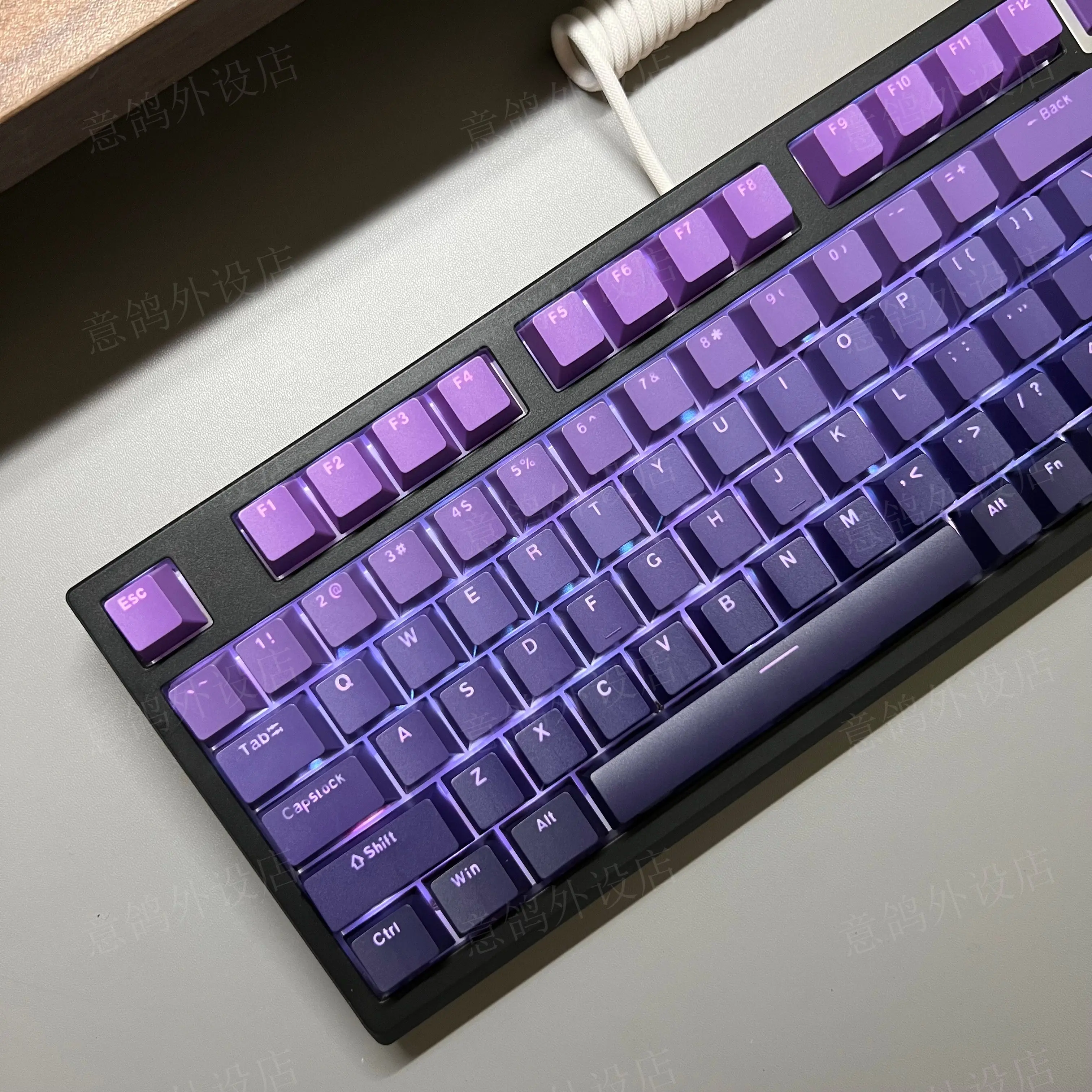 

Purple gas Donglai gradual change light transmission PBT keycap