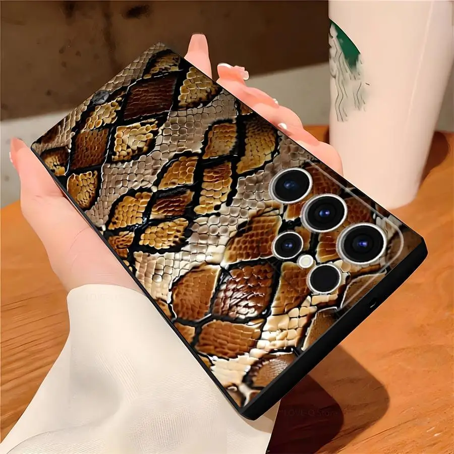Модный чехол из змеиной кожи для Samsung Galaxy S24 Plus S23 FE S25 Ultra S20 S25+ S9 S21 S22 S24+ Мягкая задняя крышка для телефона