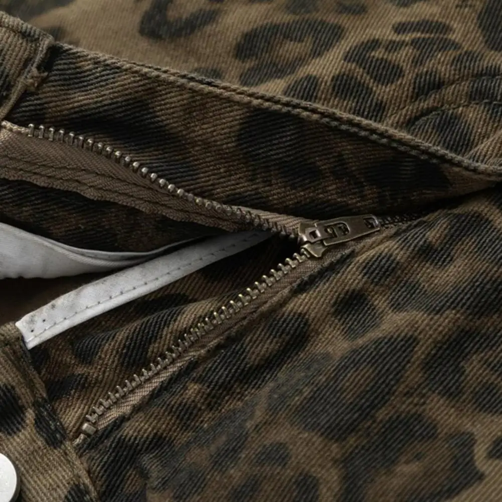 Unisex Leopard impressão Jeans, Jeans perna larga, calças compridas, solto, botão reto, fecho de zíper, Streetwear macio, Hip Hop, jovem adulto