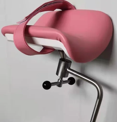 

Check the leg rest, fixing parts, leg supports, and accessories