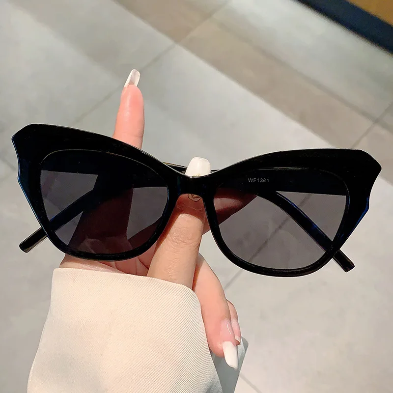 KLASSNUM Spliced Color Cat's Eye Sunglasses Women Fashion colour Lens Pink Blue UV400 Butterfly Frame Sunshade Commuting Use