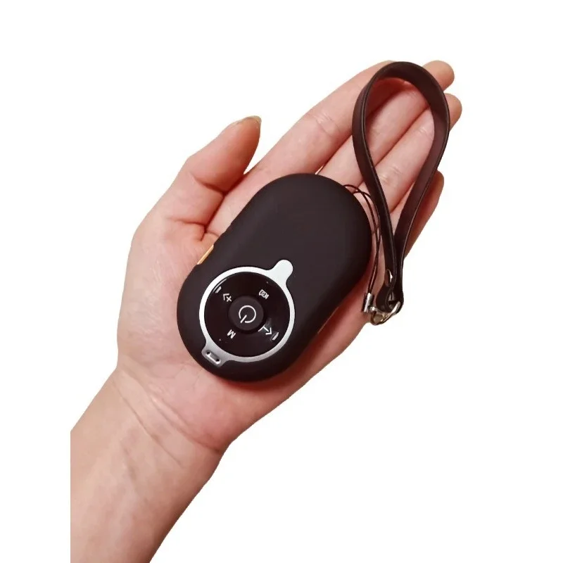 

Small Bluetooth speaker, convenient stereo, mini creative card, radio and money outdoor sound