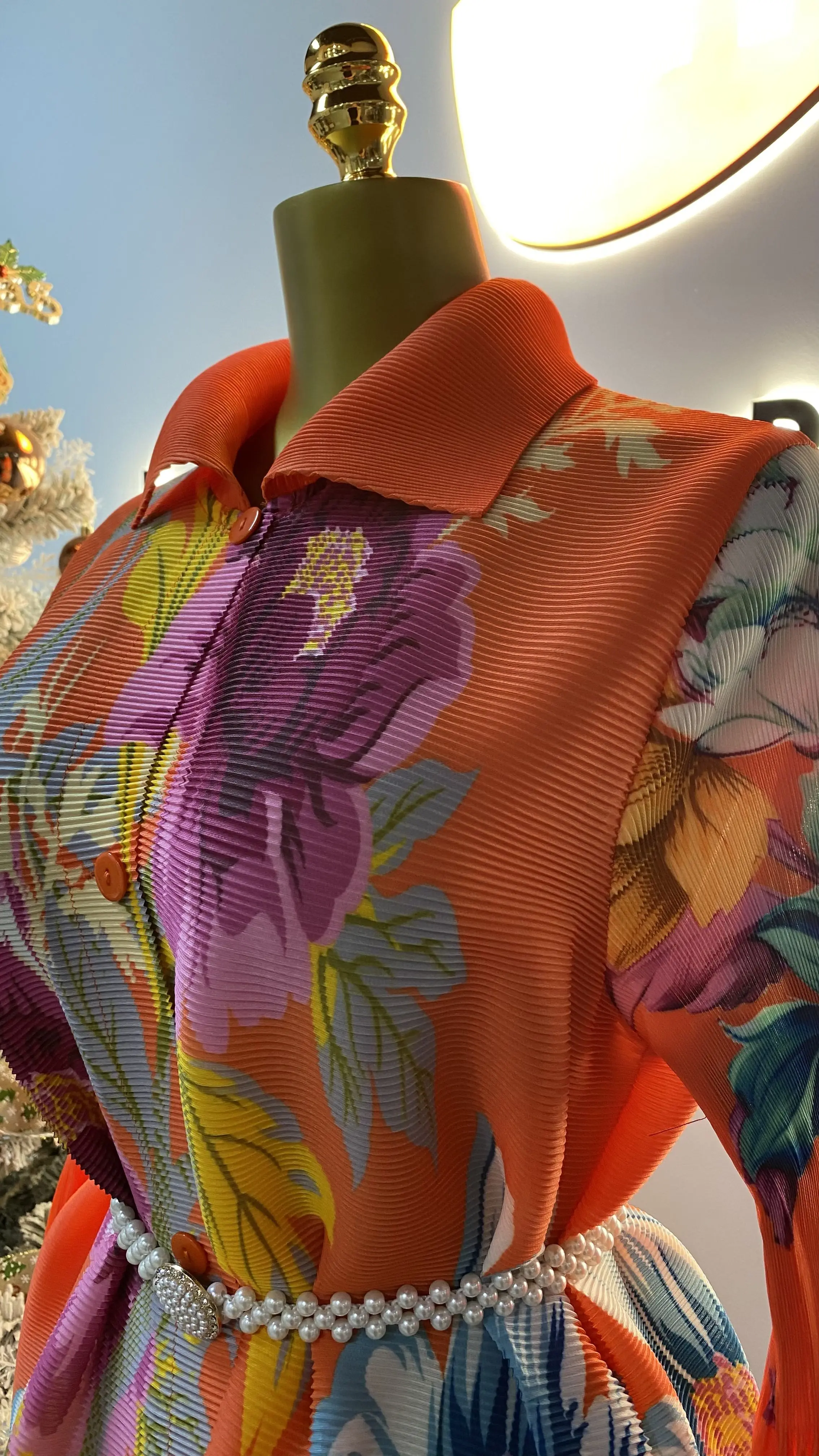 Lässiges muslimisches Farbblock-Druck-Einreiher-Design, bodenlang, plissiert, Übergröße, Damenkleid-GZMM475