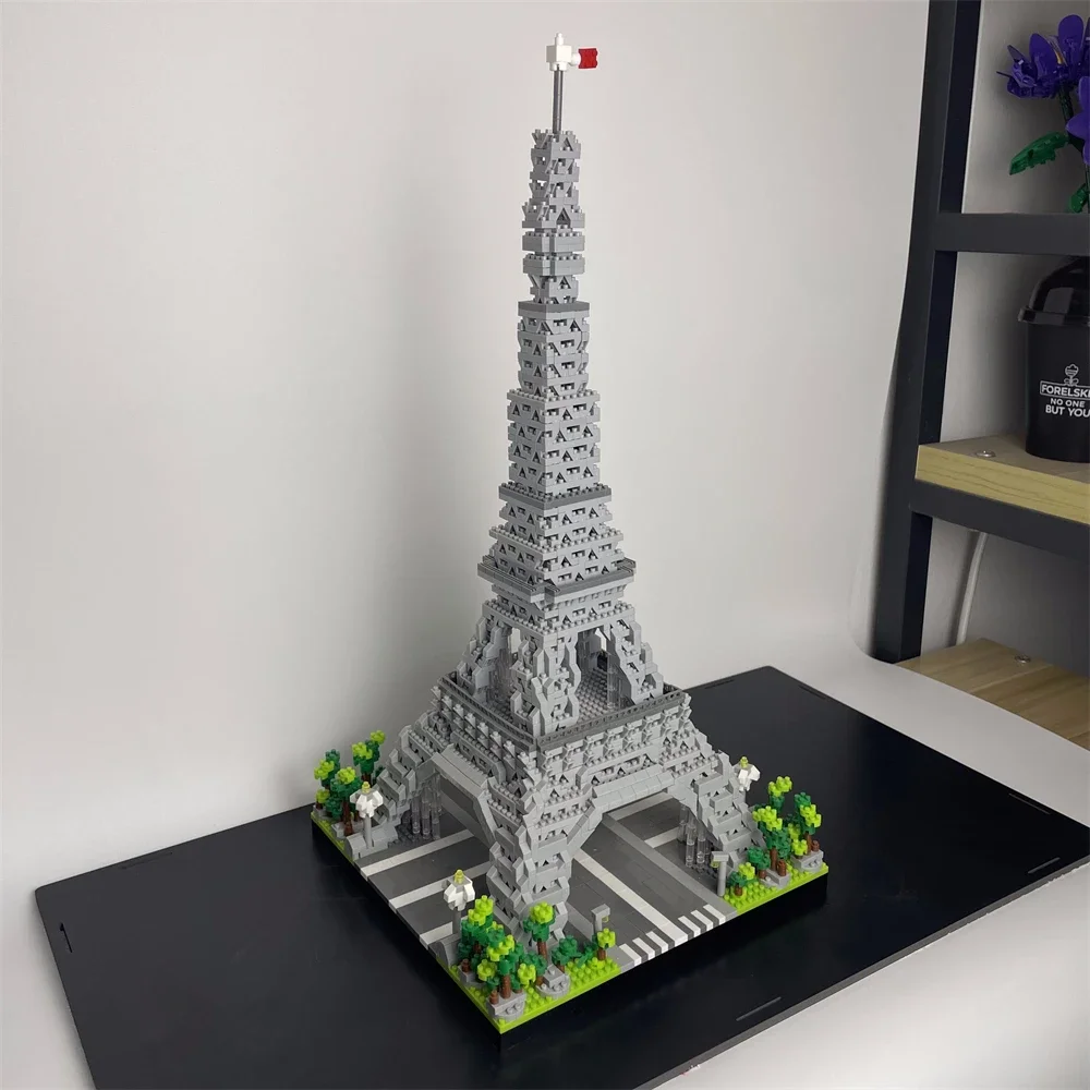 Tour Eiffel Paris Architectural Micro Mini modèle blocs de construction jouet: améliorez votre décor de bureau, augmentez les compétences manuelles cadeau