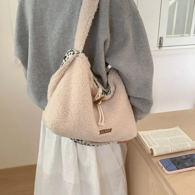 Winter Shoulder Bag For Women Elegant Minimalist Small Plush Handbag With Top Handle Underarm Cozy Gift For Teens Holiday Party