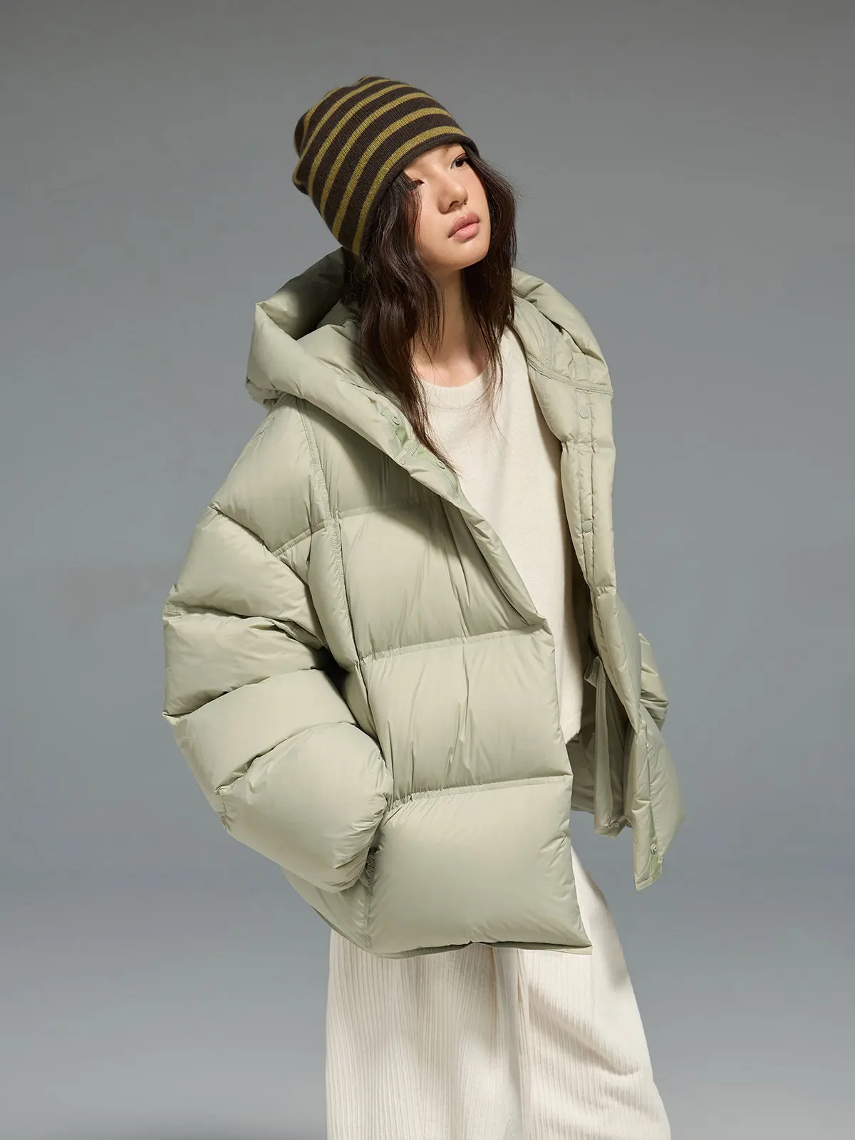 

JUSLIN High Puff 90 White Du down ort Coat with Hood Casual Sle Cact ape Design Pure Color Winter Jaet L207