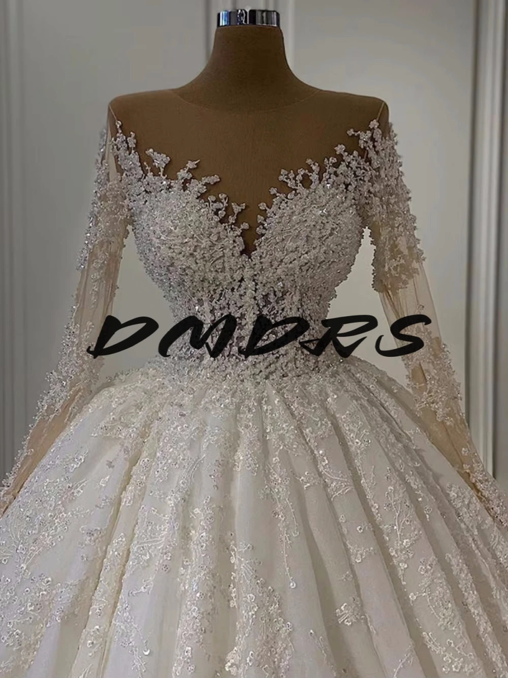 

White O-neck Wedding Dresses Gorgeous Lace Sequins Ball Gown Dress For Bride Graceful Customized Bridal Gown Vestido De Novia