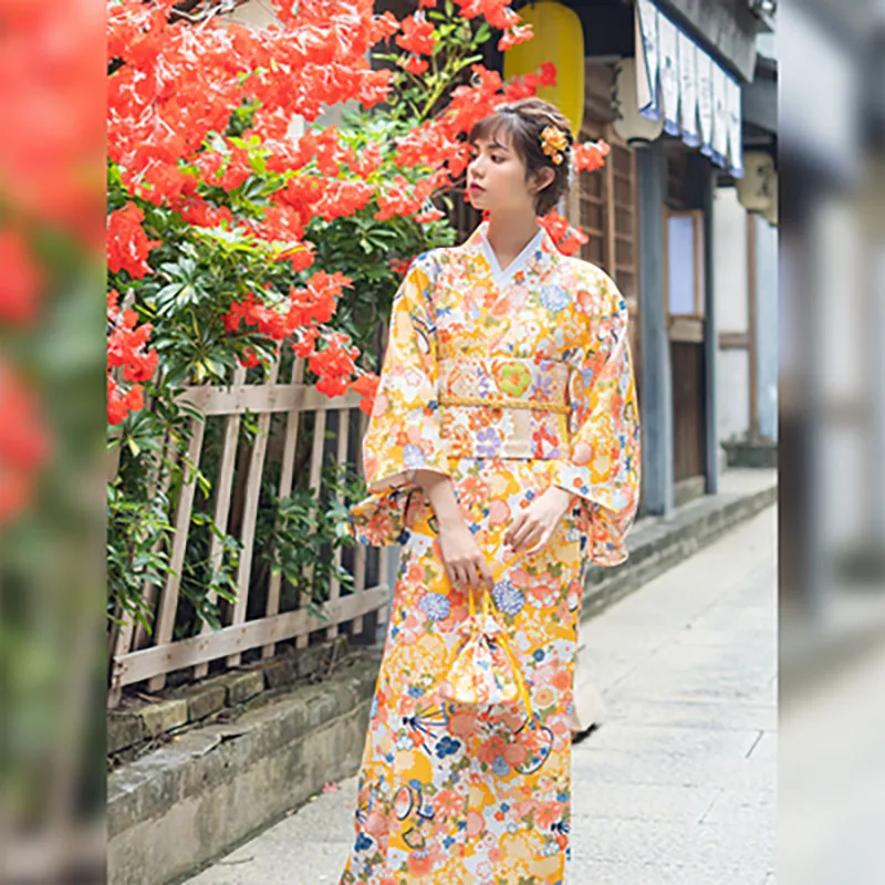 Kimono Women Summer 2023 Japan Yellow Retro Cardigan  Cosplay Blouse Kimonos Bathrobe Bright Dress Fashion Performance Clothes