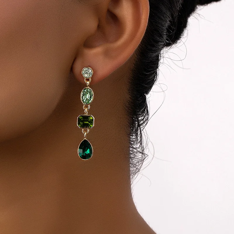 Hot Selling Light Luxury Senior Sense Glass Earring Drop Gradient Green Personality Niche Jewelry Wholesale