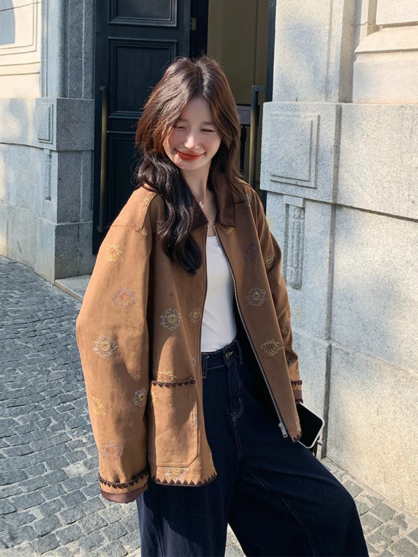 カジュアルスリムフィットレディースジャケット、重厚な刺繍入り鹿革ベルベット、初秋2025新作レトロ高級感コートトップ
