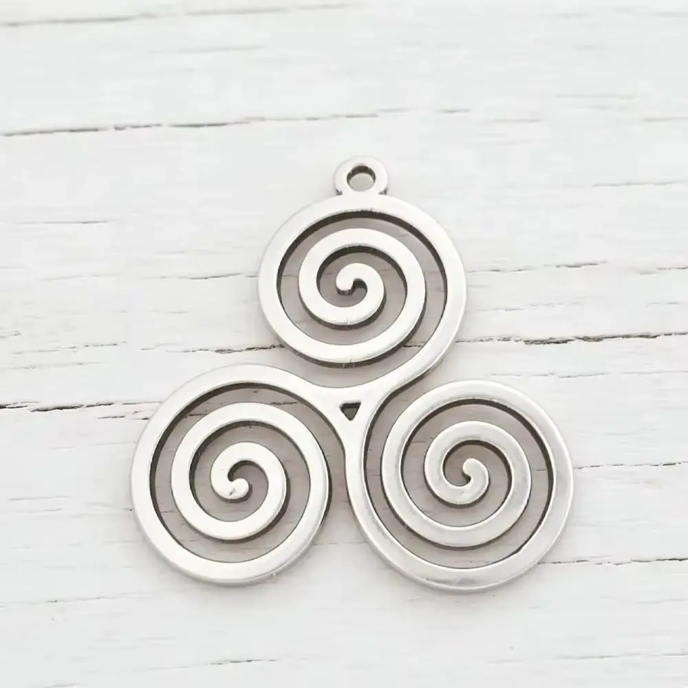 10 x Tibetan Silver Triskele Triskelion Triple Spiral Celtics Knot Charms Pendants for Jewelry Making 35x33mm