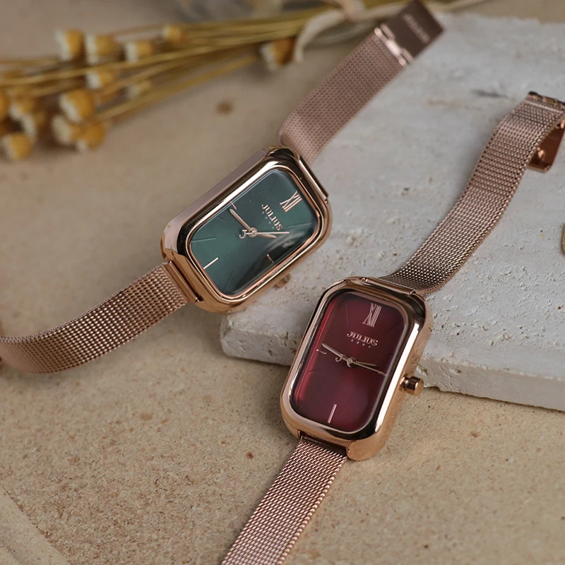 

New Minimalist And Elegant Oval-Shaped Quartz Watch For Women, A Stylish And Retro Design, Perfect As A Gift For Women.