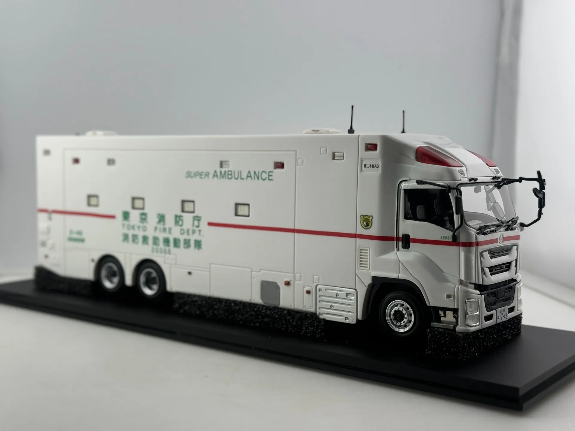 لا صندوق ألوان دييكاست راي كارنيل 1/43 مقياس ايسوزو الراتنج نموذج سيارة تحصيل لعبة هدية تذكارية عرض حلية #2