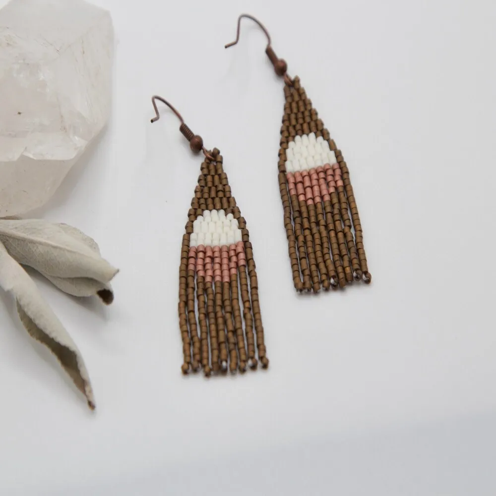 

Handmade Beaded Earrings Sunrise "Retro" Female Bohemia Tassel Pattern Hand-woven Beaded Earrings for Women