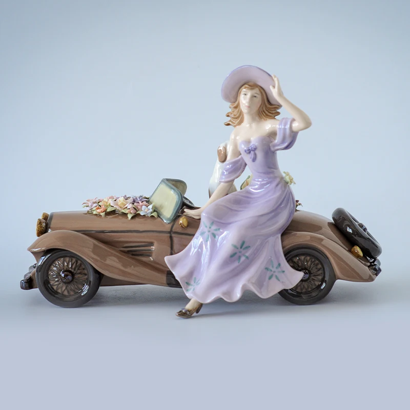Elegant Noble Lady with Vintage Car Porcelain Figurine Classic European Style Ceramic Sculpture Home Living Room Decor Ornament