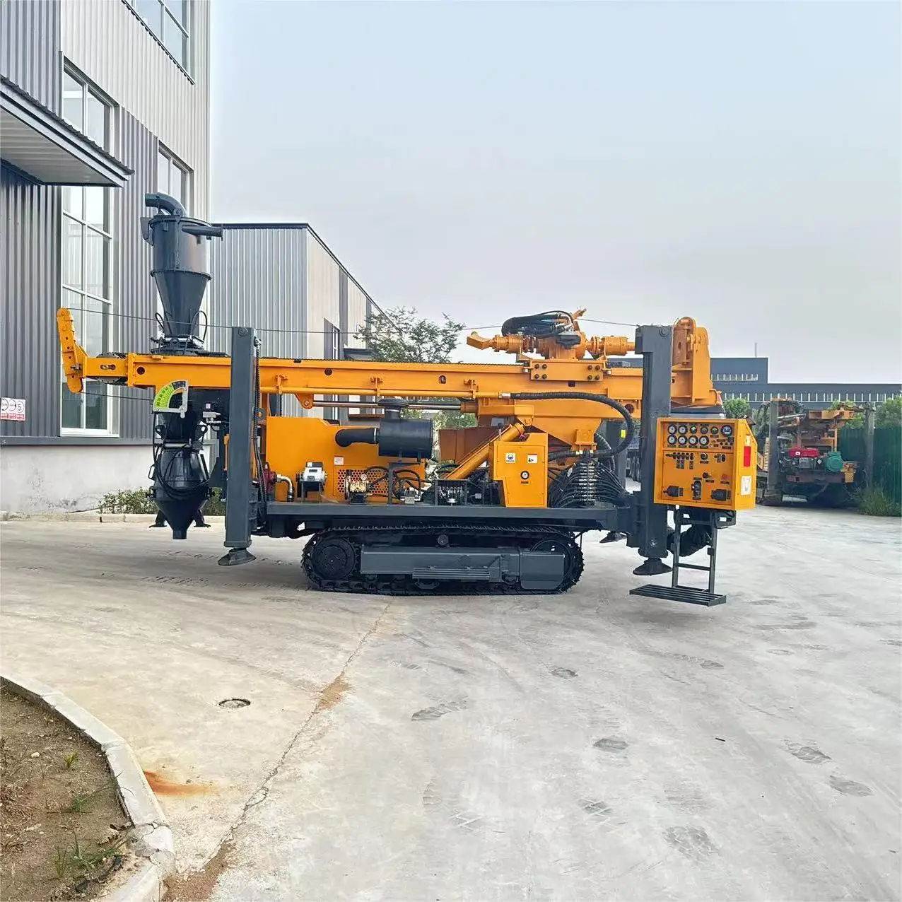 Customized High Performance 1000m Borehole Water Well Drilling Rig Machine Hydraulic Water Well Drilling Rig