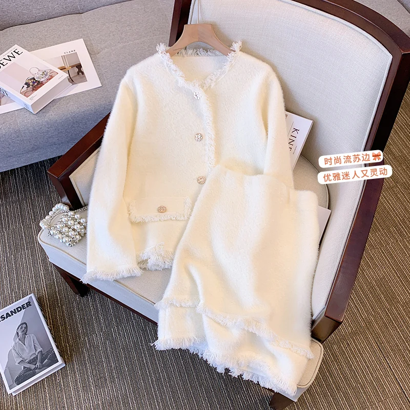

2022 Winter Fake Fur Suit Long Sleeve Jacket Coat Top And A Line Skirt Two Piece Sets For Women Elegant Work Tassel Clothing