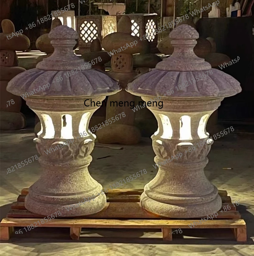 Открытый двор каменный фонарь мраморный дверной столб вилла стена