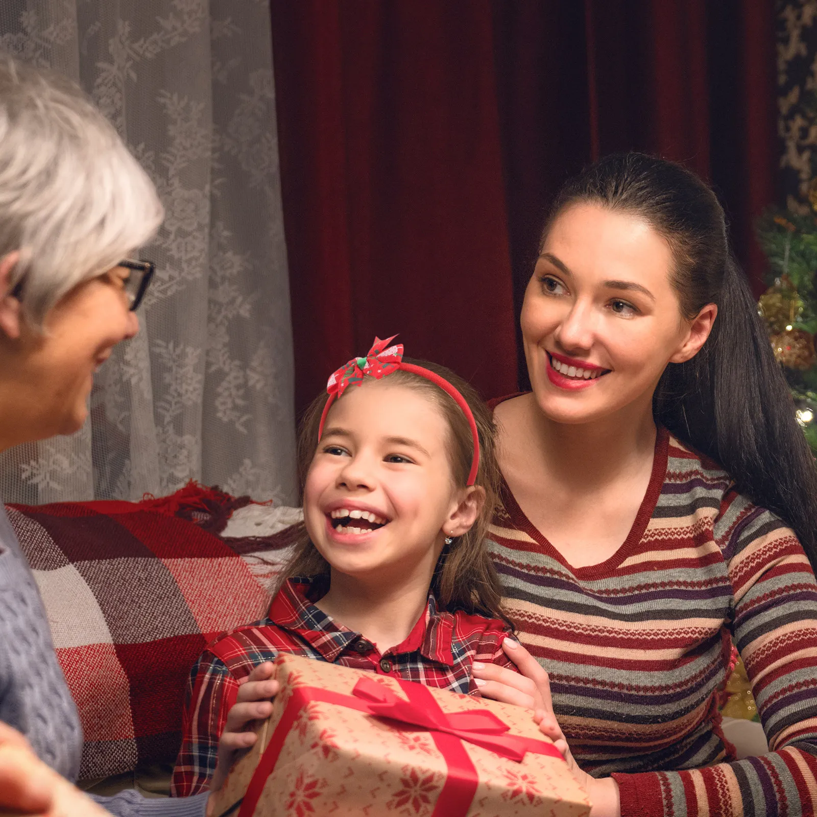 

6 шт. повязок для волос с бантом, рождественские декоративные повязки на голову, из высококачественного материала, удобные, идеально подходят для украшения волос на Рождество.