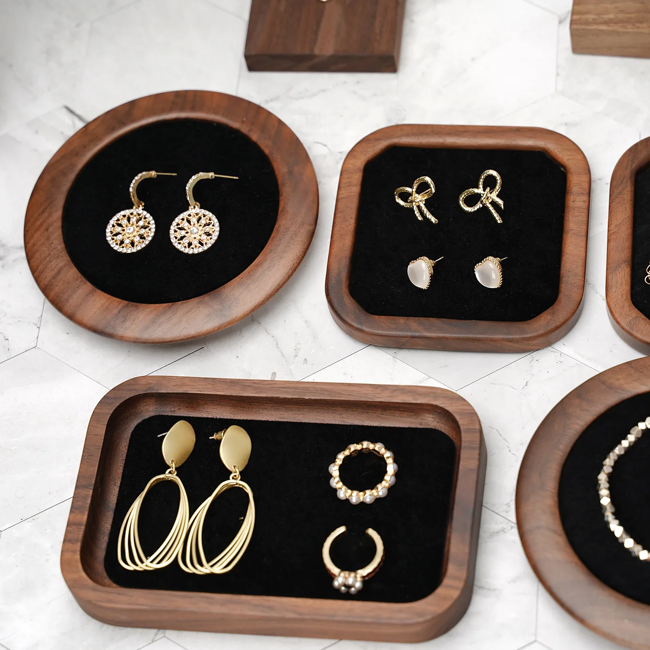 

Подставка для ювелирных изделий из орехового дерева, ожерелье, серьги, реквизит для демонстрации ювелирных изделий, реквизит для съемки китайского ювелирного магазина, витрина