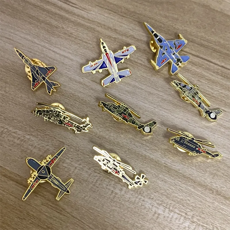 Metal Aircraft Commemorative Brooch for Air Show Personalized Aviation Science Popularization Badge Ornaments