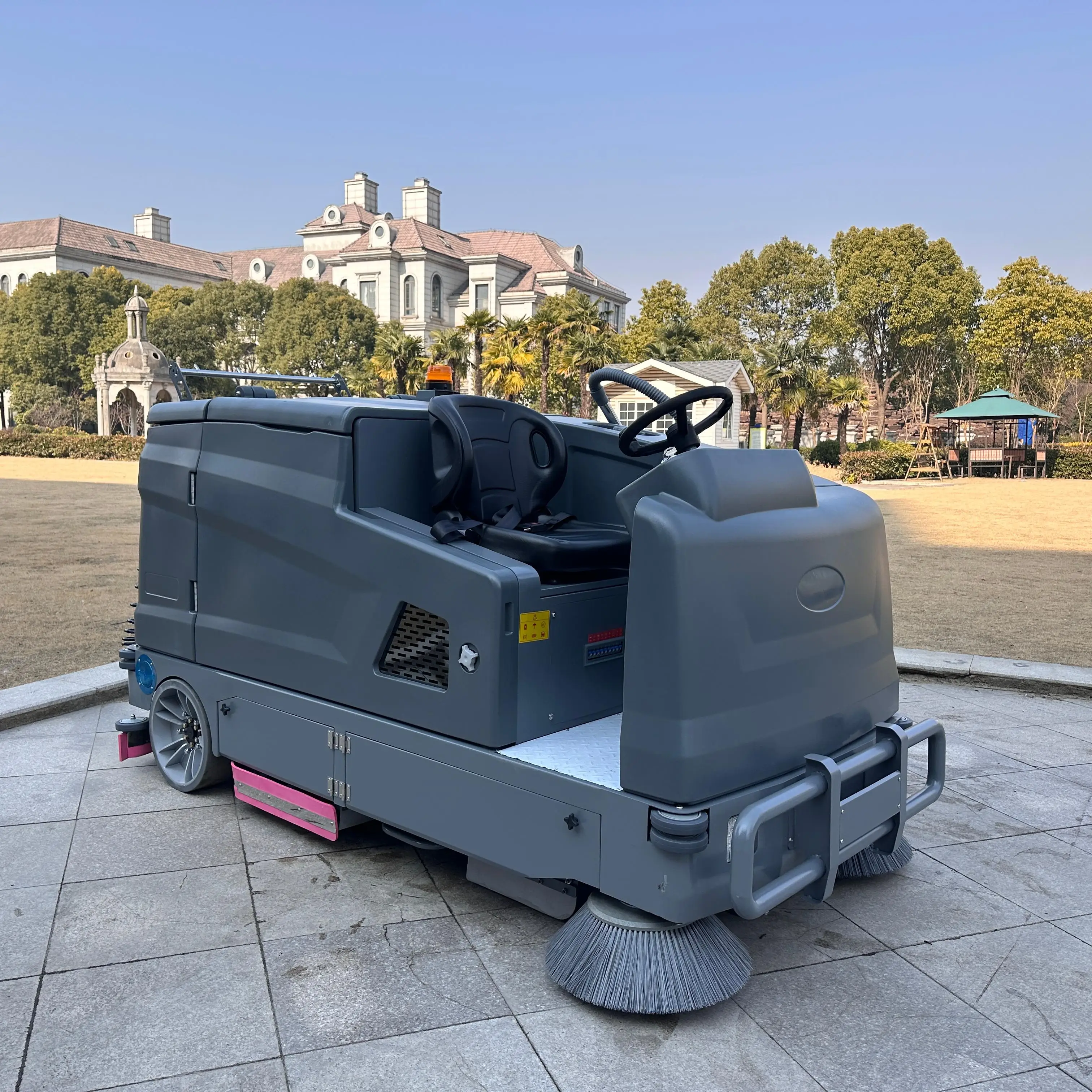 Custom Industrial Cleaning Machine Battery Operated Sweeping and Scrubber Dryer Combo Machine