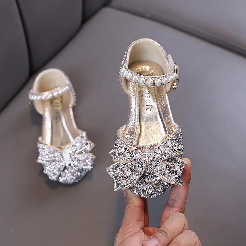 Chic New Children Causal Dance Sandals Girls Rhinestone Flat Sandals Non-slip Fashion Kids Sequins Princess Performance Shoes