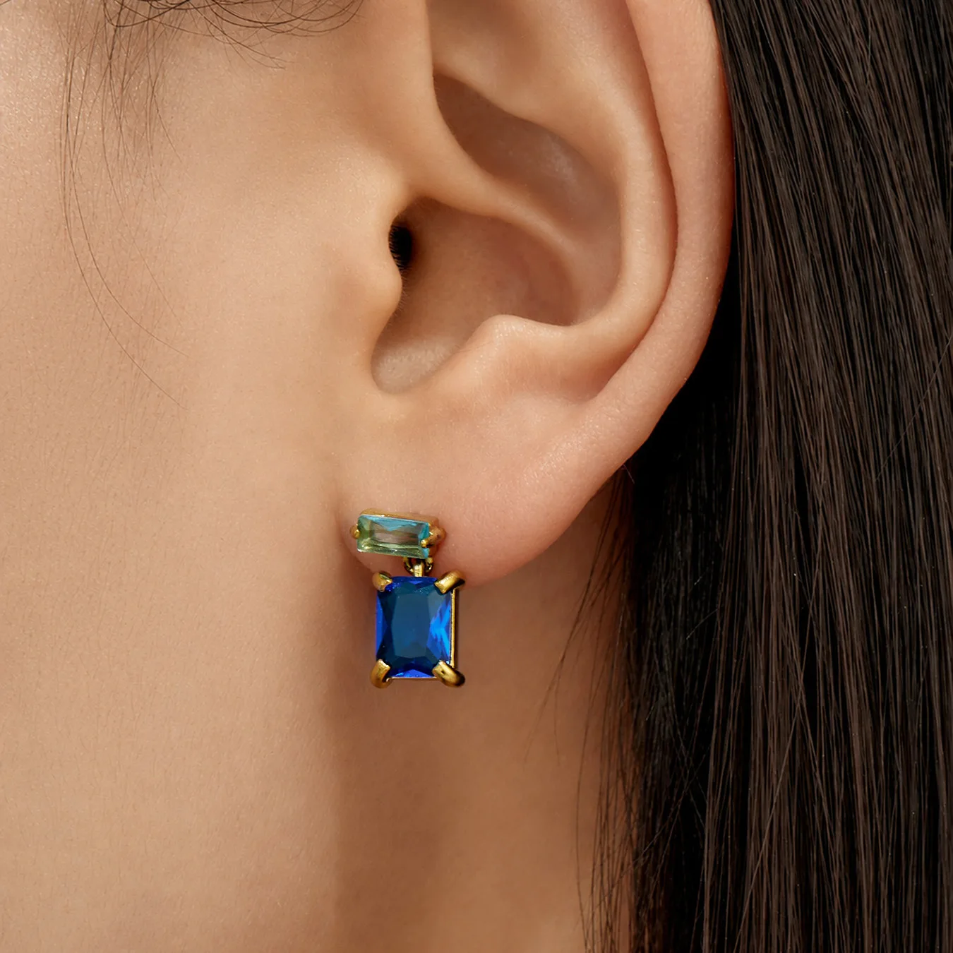 Glänzende farbige Glasohrringe, Doppelstein-Tropfenohrringe, Edelstahl-Hängeohrringe, 18K vergoldete Anhängerohrringe für Frauen – Detail 5