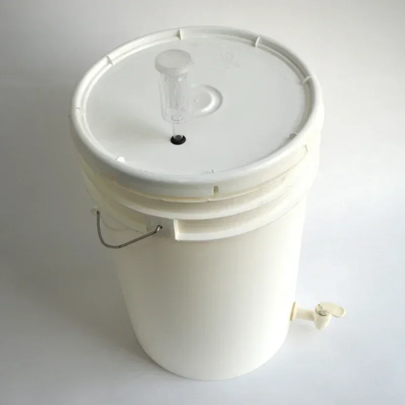 

25L Plastic Bucket with Airlock t for Homebrewing Fermenter