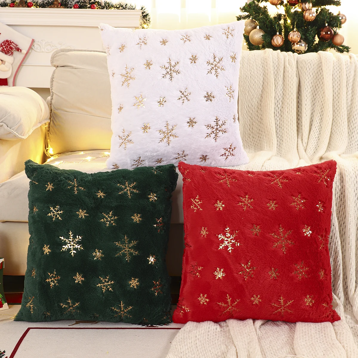 1 PC Gold Sequin Christmas Snowflake Throw Pillow Cover Winter Plush Embroidery Christmas Decoration Living Room