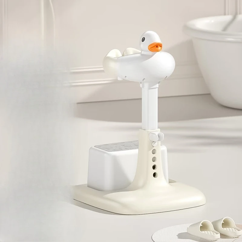 

Bathing artifact infant and child butt washing auxiliary bracket