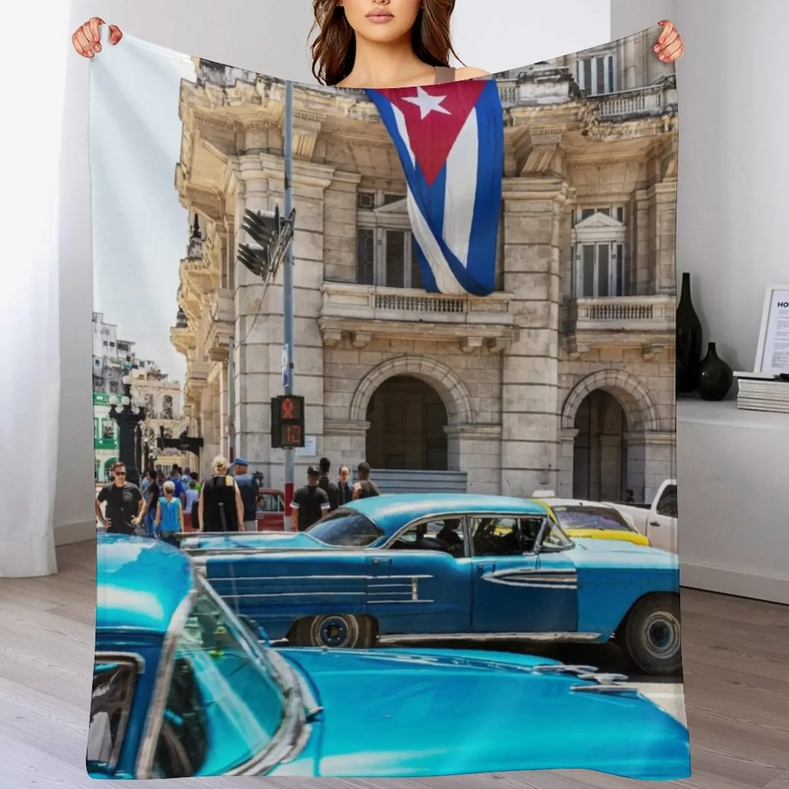 

Blue Cars In Havana And Cuban Flag Throw Blanket Plaid Camping Decorative Sofas Blankets