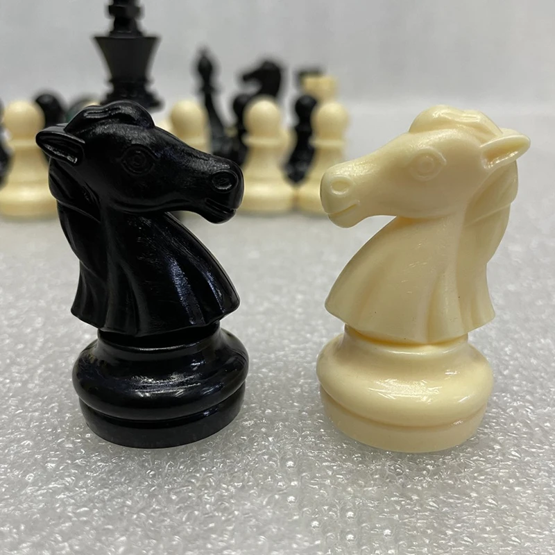 Plastic Chess Pieces Are Available In A Variety Of Sizes King Height 75mm About 220g New PS Material