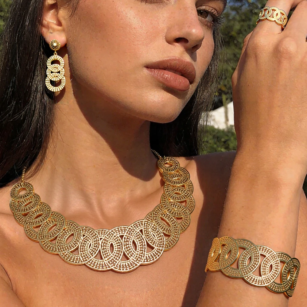 Gold Color Accessories Luxury Necklace Bracelet Ring Earrings Jewelry Set Women 18K Gold Plated Dubai Jewelry Set Exquisite Gift