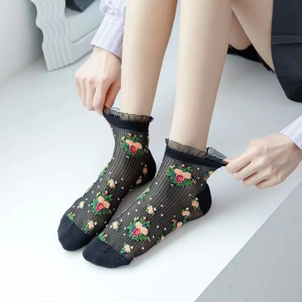 Calcetines de algodón con bordado Floral de alta calidad para mujer, calcetines informales transpirables con volantes de encaje Lolita, calcetines deportivos cómodos de algodón