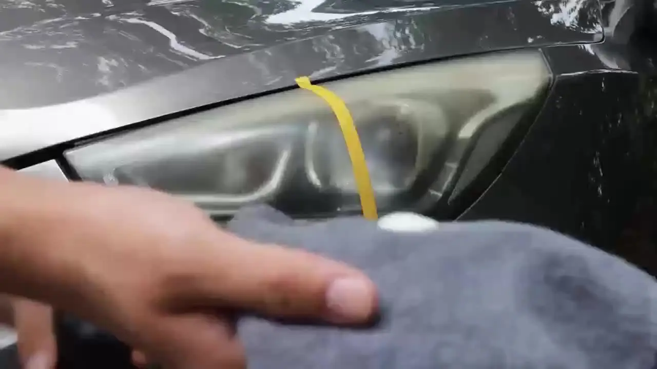 Car Headlight Restoration Polishing Kit - Scratch Remover & Oxidation Cleaner Repair Paste for Headlamp Assembly