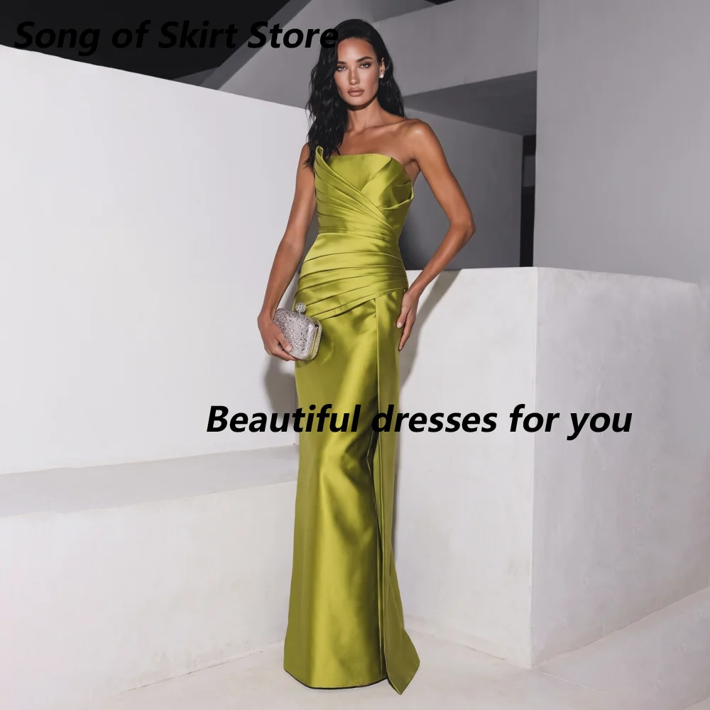 Vestido de satén verde oliva personalizado sin tirantes, estilo sirena, para la madre de la novia, con corpiño fruncido escalonado y abertura alta, vestido formal de boda.