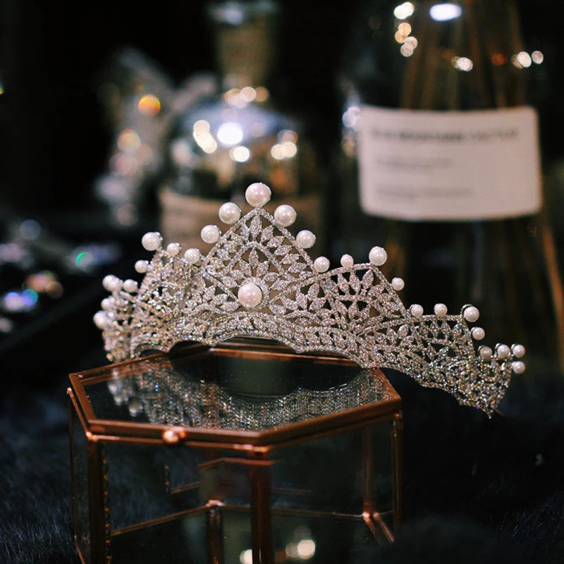 Luxury High-End Bride's Headpiece Crown New Model Princess Pearl Main Wedding Dress Tiaras Accessories