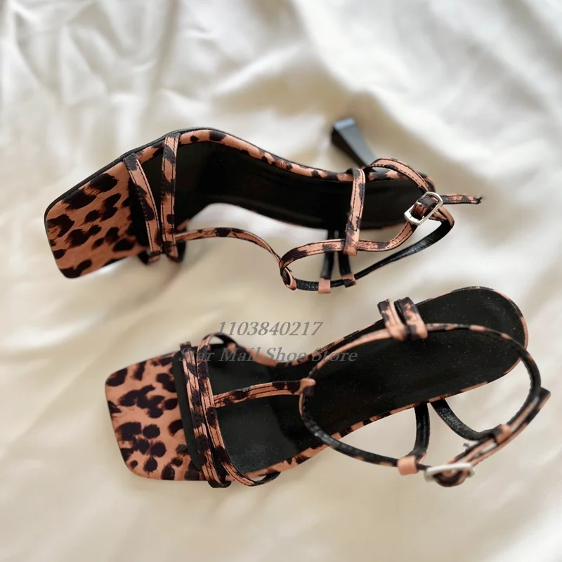 

Summer Sexy Leopard Print Women Sandal Square Toe T-Strap Design Stiletto Sandal Slingback Ankle Strap Buckle Fashion High Heels