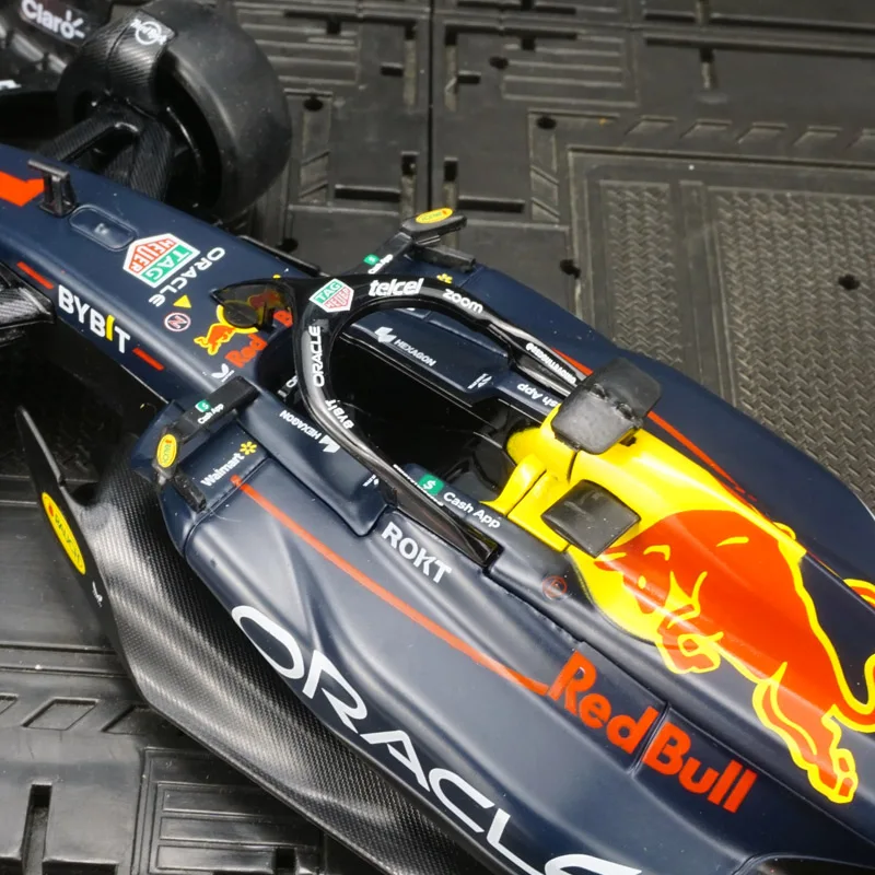 

rastar 1:24 Red Bull F1 RB19 Alloy Formula F1 Racing Model Static rich details, fine workmanship, and good quality