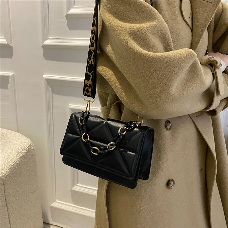 This year\'s popular women\'s bags 2023 new quilted chain bag lock texture small square bag simple shoulder bag crossbody bag