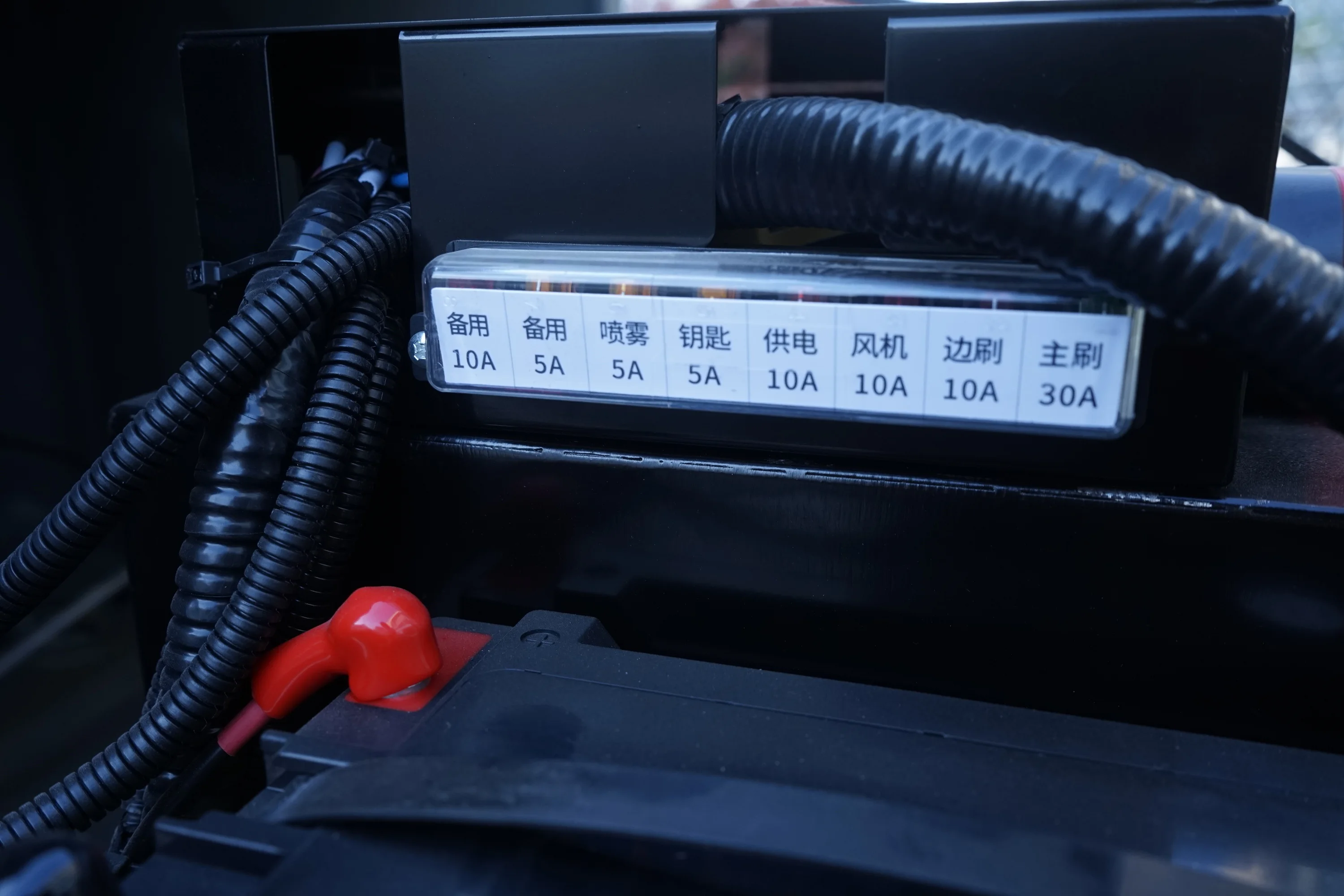 OEM S1250A Large Industrial Ride-on Electric Floor Sweeper Truck New Condition Automatic Factory Workshop Cleaner Machine