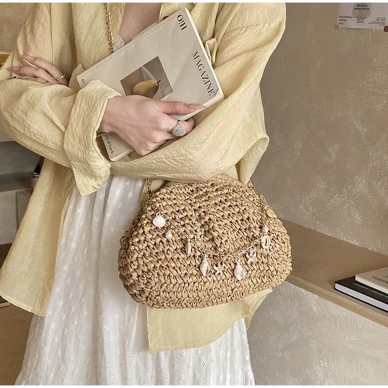 Metallkettenriemen Stroh Gewebte Umhängetasche, Muschel-Dekoration Damen Abendtasche Elegante Clutch, Sommer Strand Chic – Detail 15
