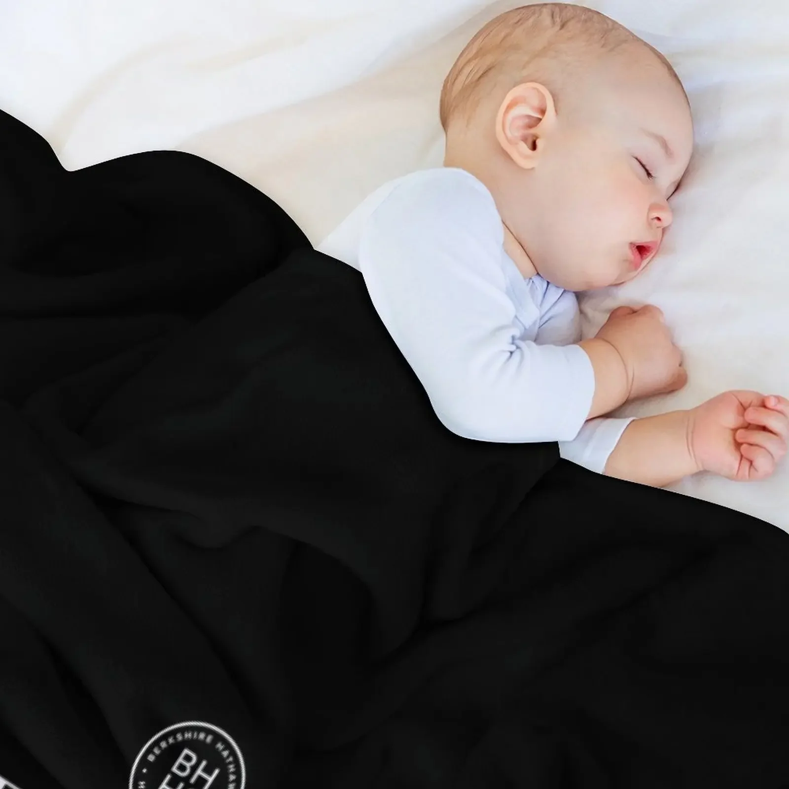 BEST SELLING - Berkshire Hathaway Throw Blanket Summer Sofas For Sofa Thin Camping Blankets