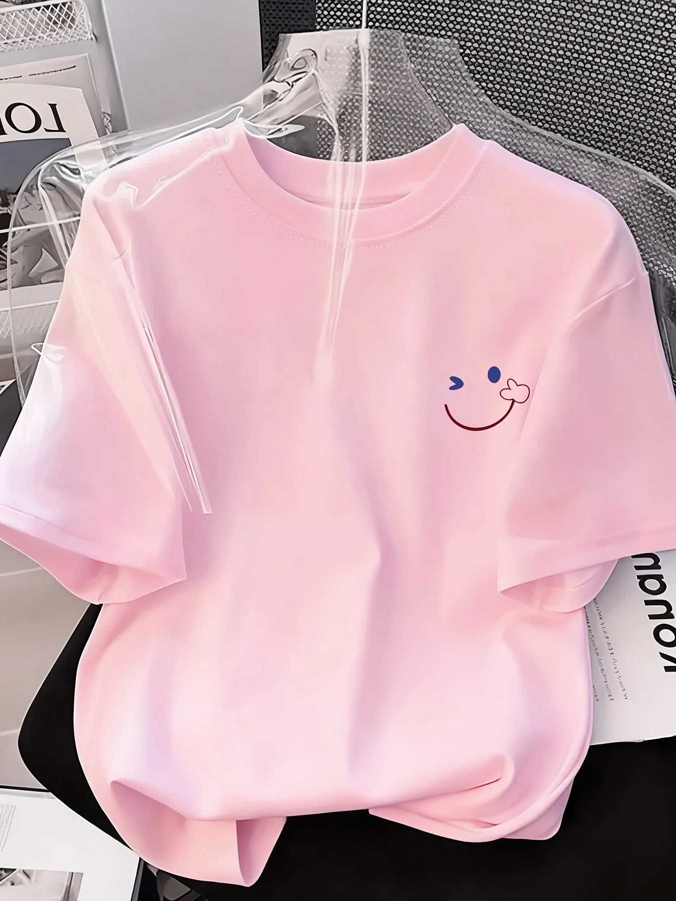 2026 Women's Fashion New Round Neck Design Simple Cartoon Smile Pattern Printed Casual and Comfortable Women's T-shirt