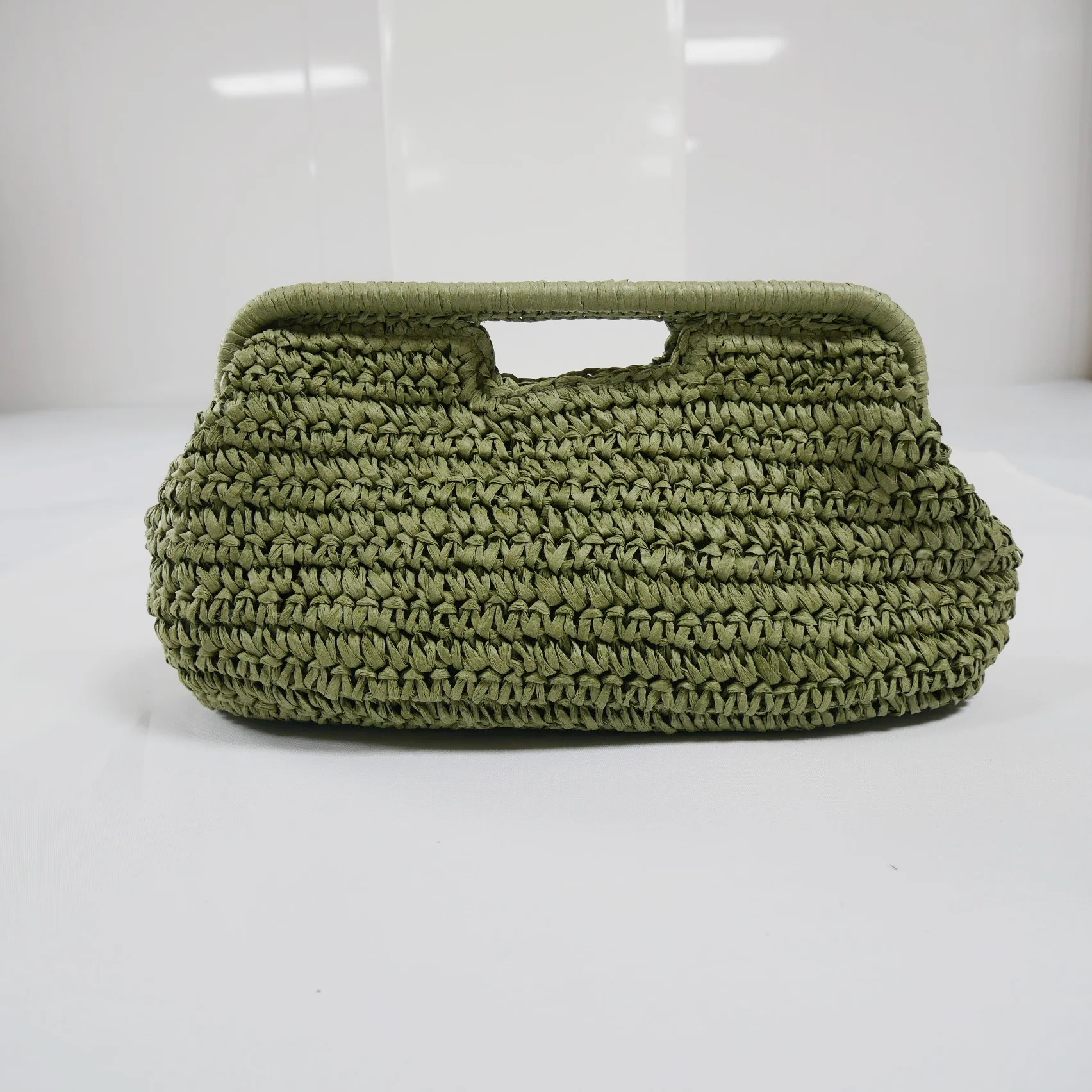 

2025 New Half-Moon Beach Straw Handbag Women's Straw Bucket Bag Purse Woven Straw Handbags Casual Tote Crossbody Bag